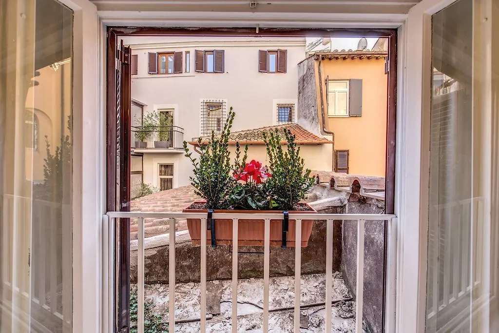 Tritone Top House Rome 4*,  Italy