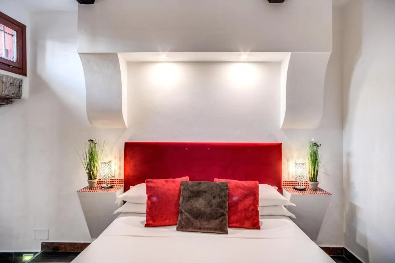 Tritone Top House Roma