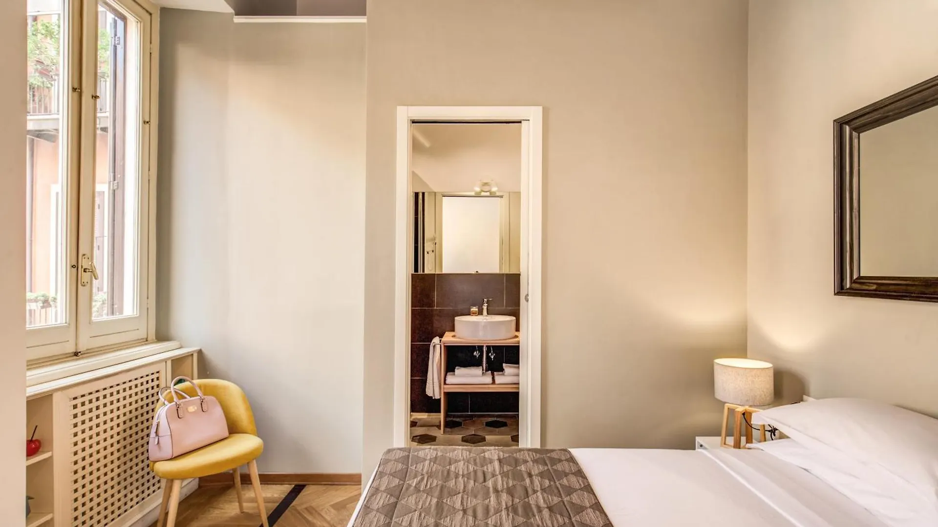 Tritone Top House Roma Italia